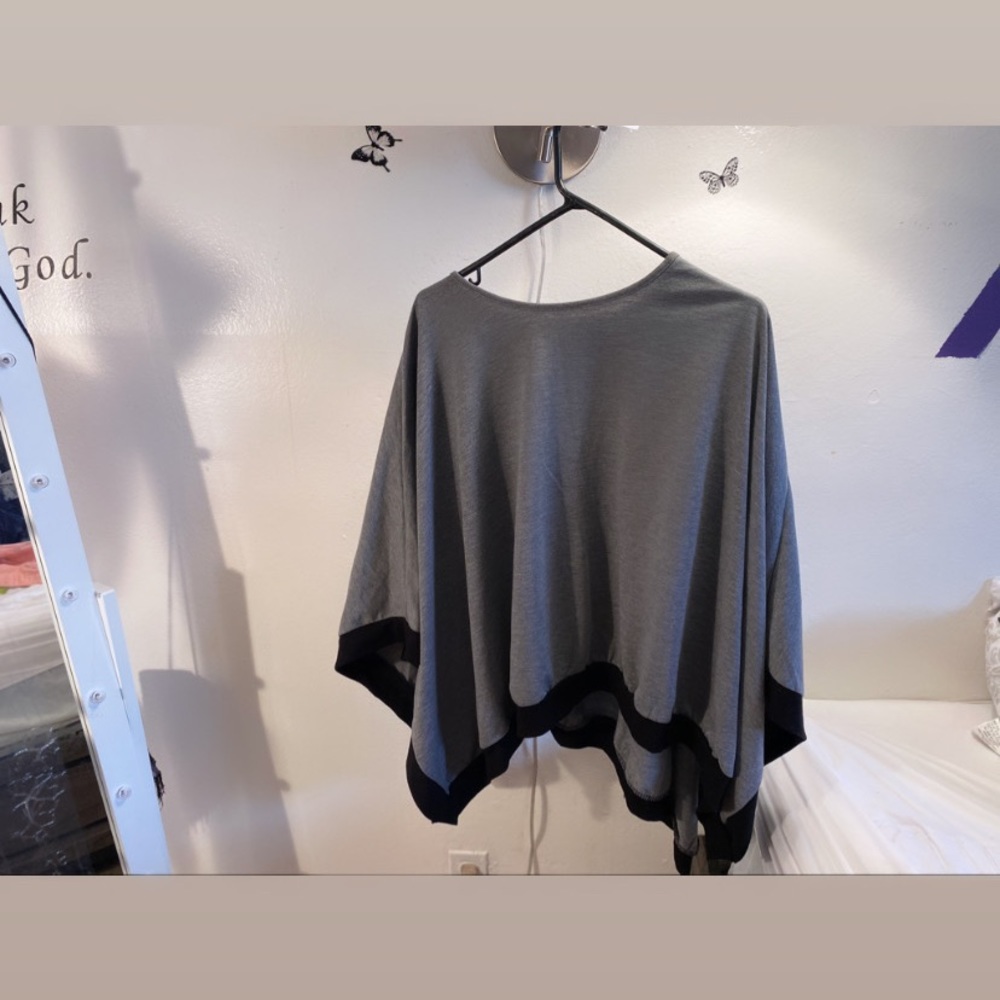 Women’s poncho